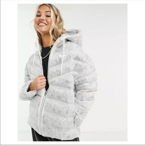 Women's Nike Jacket Sportswear Loose Fit Puffer-Synthetic Fill- Size LARGE - Picture 17 of 17